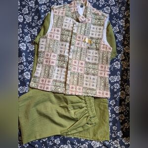 Festive Ethnic Set With Vest - 3pc